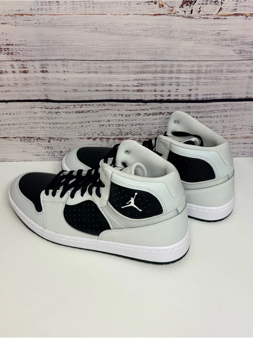 New Jordan Men’s Mid-Top Basketball Sneakers - Black/White Size 10.5